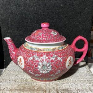 1960s Vintage Chinese Teapot